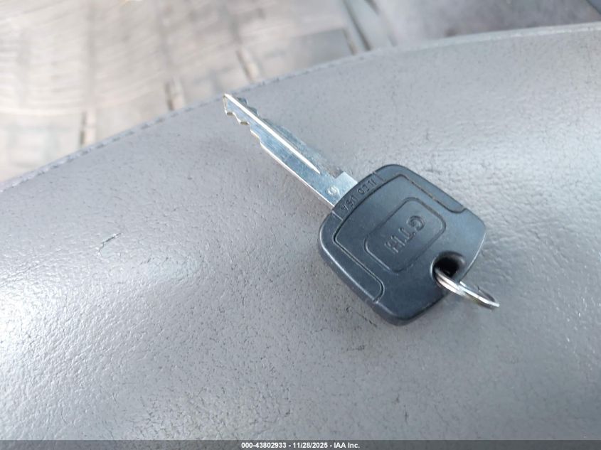 2004 Ford Explorer Nbx/Xlt VIN: 1FMZU73K64UB86607 Lot: 43802933