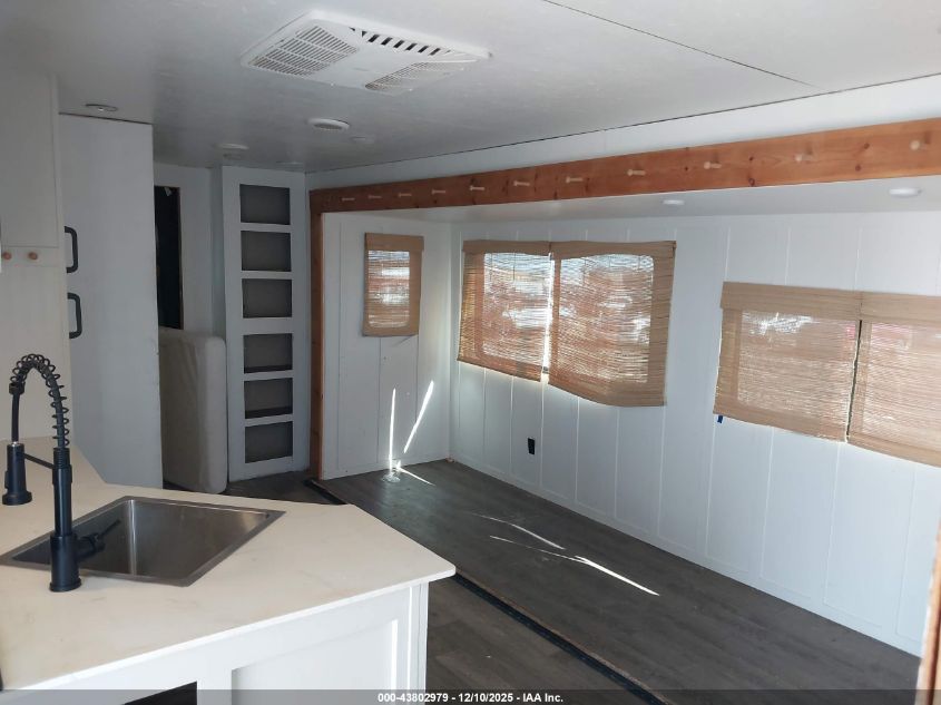 2018 Puma Xle Lite 30Dbsc VIN: 5ZT2PUVB6J4000051 Lot: 43802979