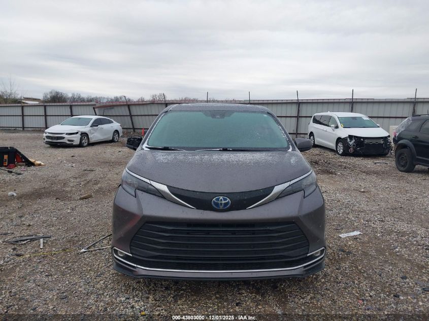 2024 Toyota Sienna - 5TDYRKEC1RS212519