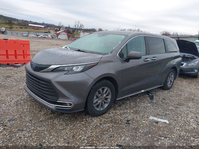 2024 Toyota Sienna - 5TDYRKEC1RS212519
