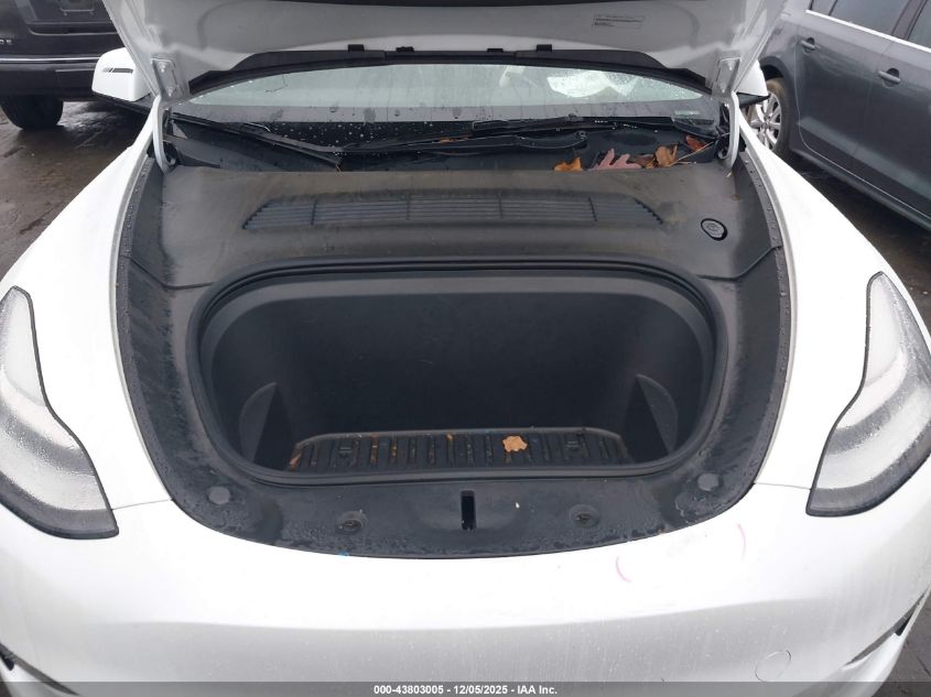 2022 Tesla Model Y Long Range Dual Motor All-Wheel Drive VIN: 7SAYGDEE9NF374614 Lot: 43803005