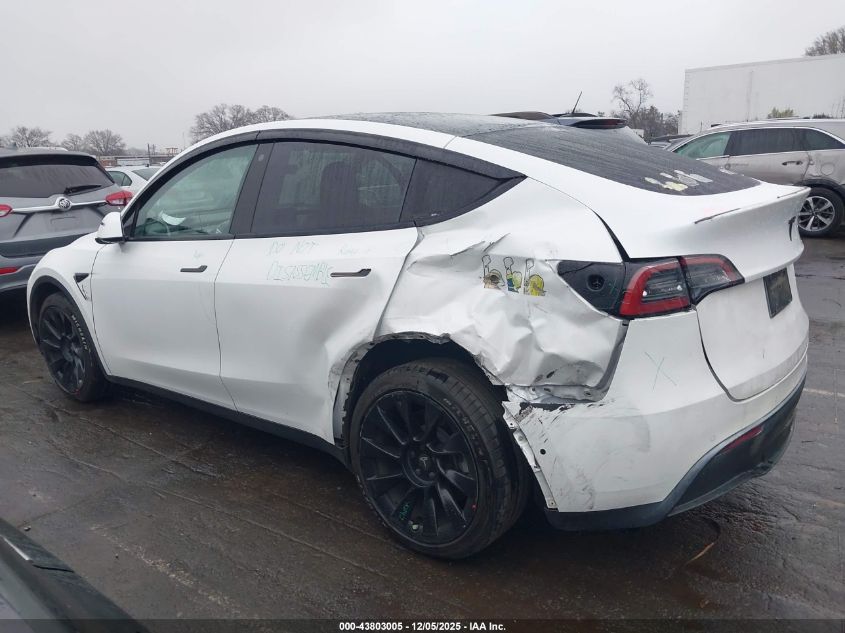 2022 Tesla Model Y Long Range Dual Motor All-Wheel Drive VIN: 7SAYGDEE9NF374614 Lot: 43803005