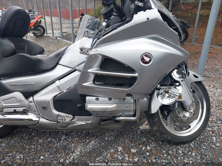 2015 Honda Gl1800 VIN: JH2SC68G2FK300728 Lot: 43803226