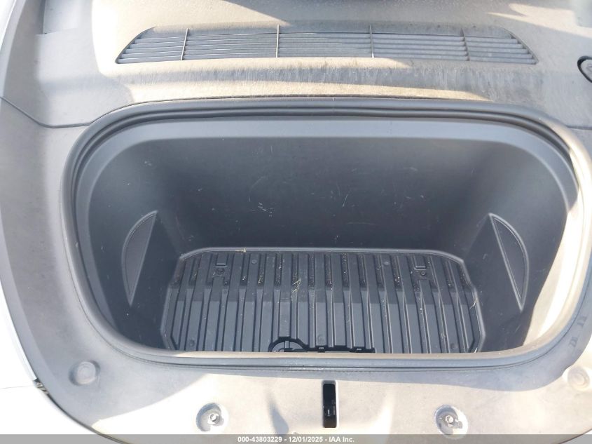 2022 Tesla Model Y Performance Dual Motor All-Wheel Drive VIN: 7SAYGDEF9NF548786 Lot: 43803229