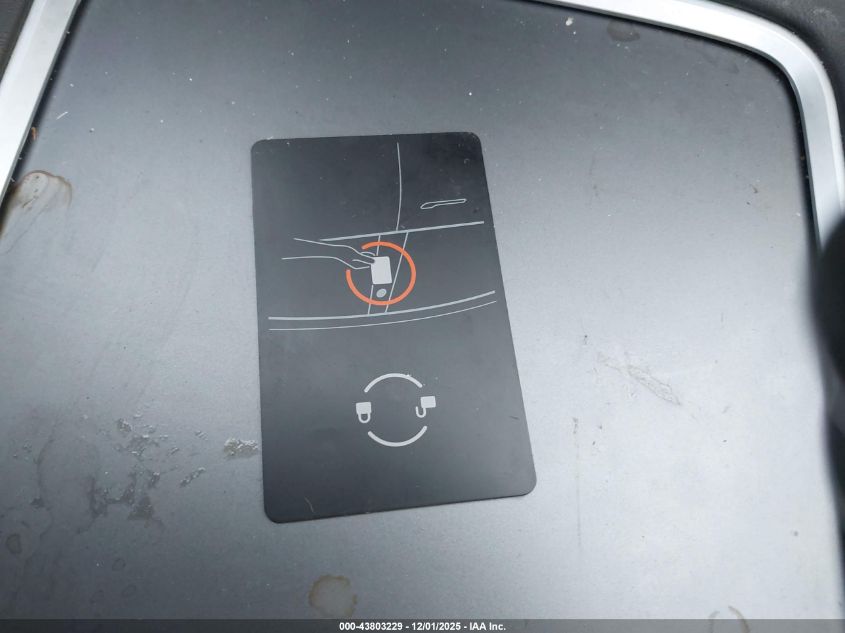 2022 Tesla Model Y Performance Dual Motor All-Wheel Drive VIN: 7SAYGDEF9NF548786 Lot: 43803229