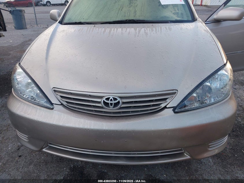 2005 Toyota Camry Xle VIN: 4T1BE32K45U038305 Lot: 43803250