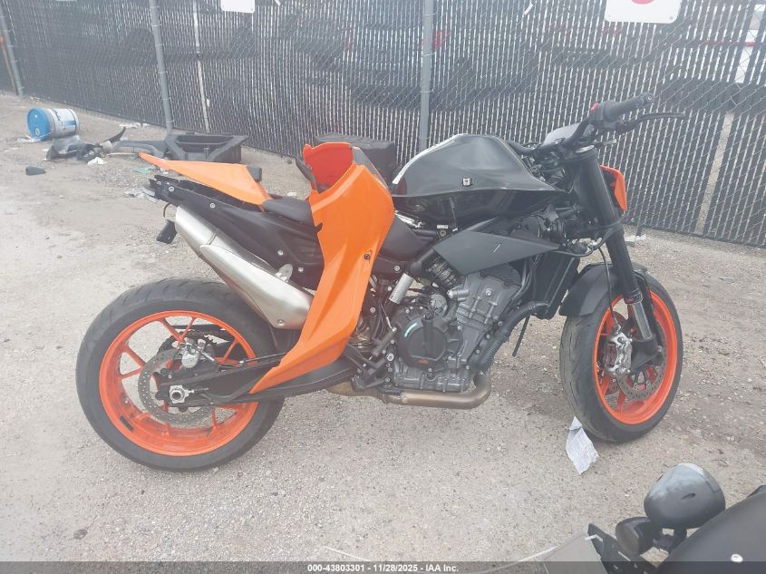 2020 Ktm 790 Duke VIN: VBKTU6404LM774035 Lot: 43803301