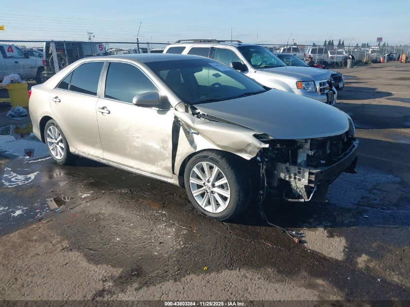 TOYOTA CAMRY HYBRID XLE