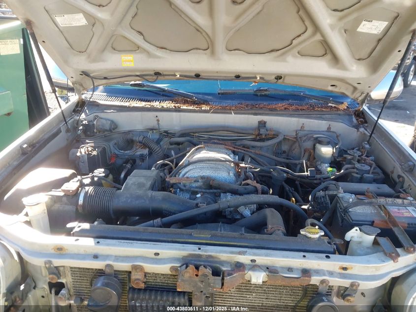 2002 Toyota Tundra Sr5 V8 VIN: 5TBBT44152S251194 Lot: 43803511