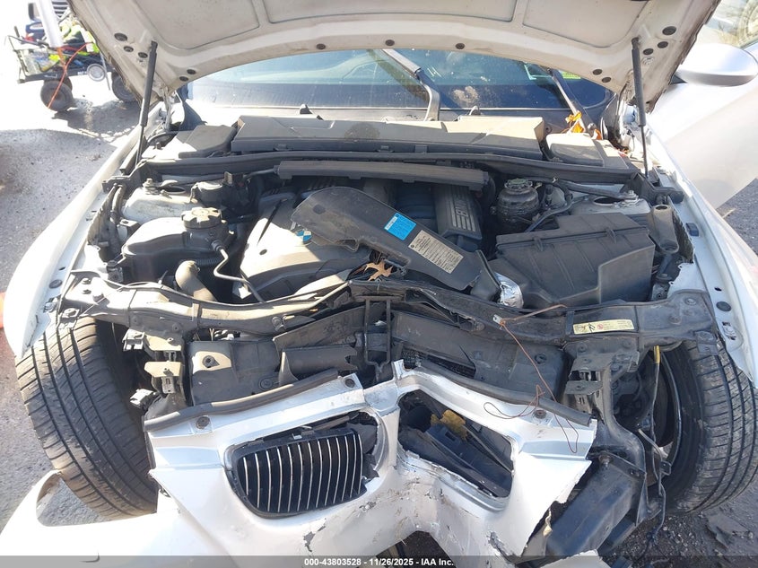 2008 BMW 328I VIN: WBAWR33588P152973 Lot: 43803528