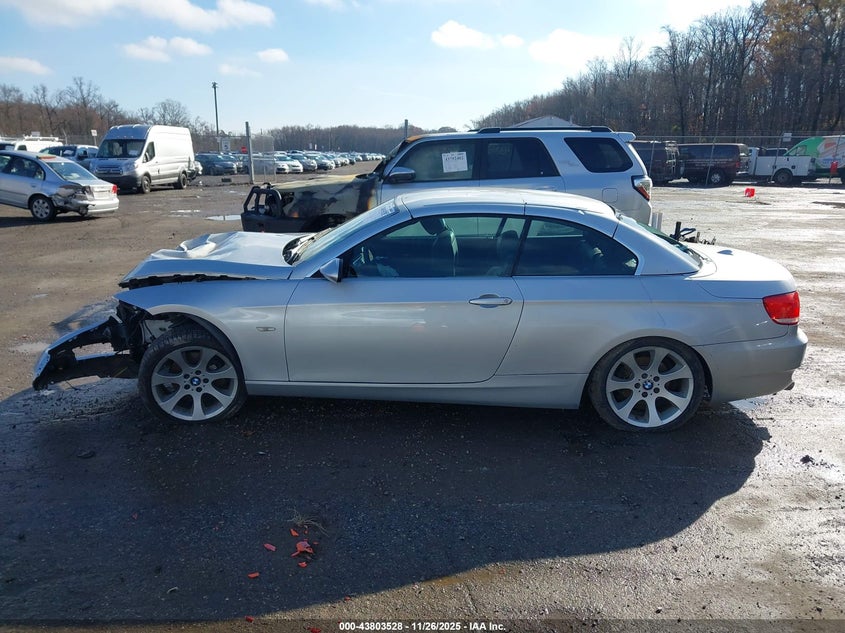2008 BMW 328I VIN: WBAWR33588P152973 Lot: 43803528