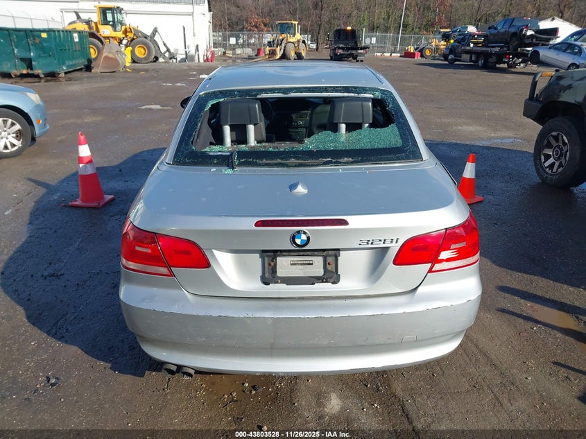 2008 BMW 328I VIN: WBAWR33588P152973 Lot: 43803528