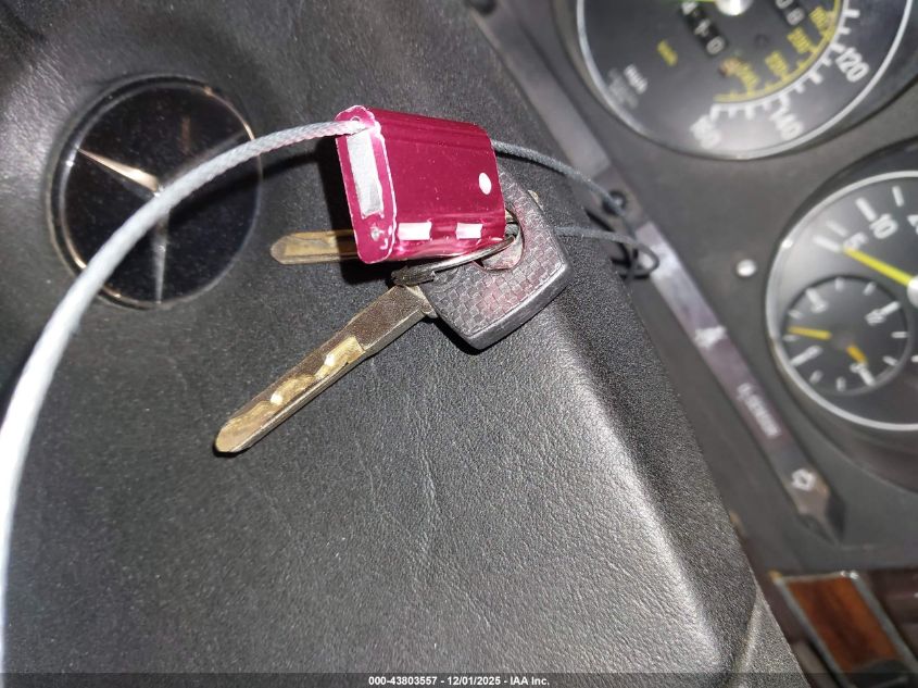 1983 Mercedes-Benz 380 Sl VIN: WDBBA45A1DB021379 Lot: 43803557