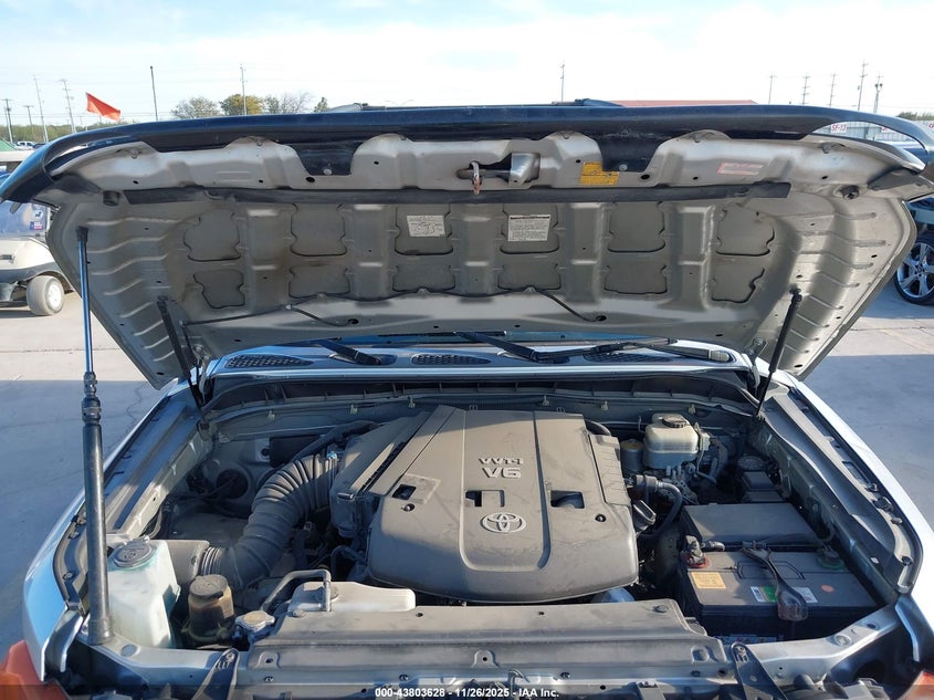 2008 Toyota Fj Cruiser VIN: JTEZU11FX8K004556 Lot: 43803628