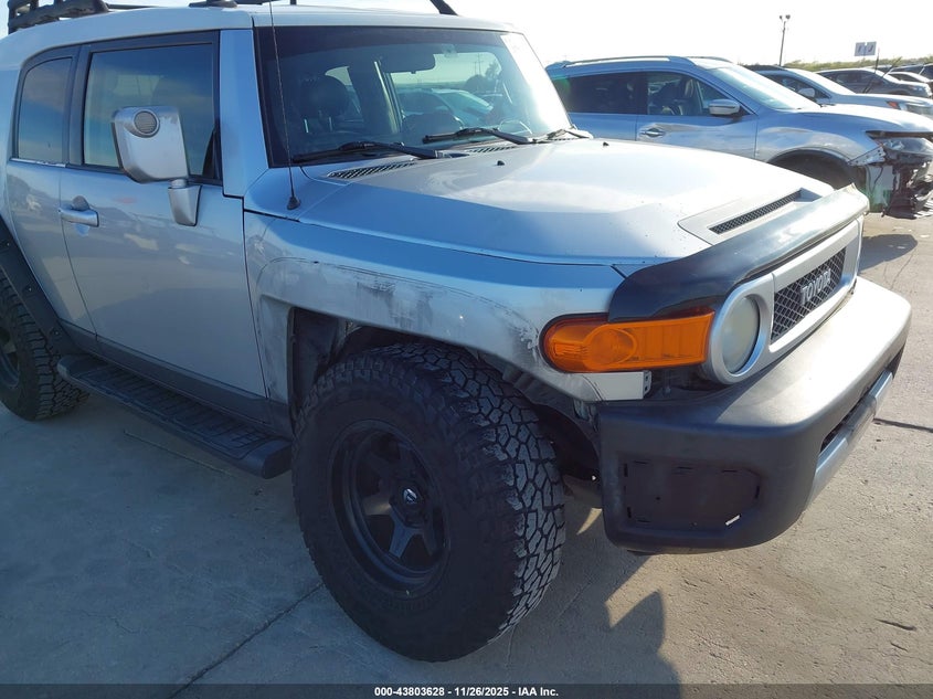2008 Toyota Fj Cruiser VIN: JTEZU11FX8K004556 Lot: 43803628