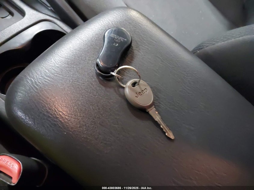 2002 Jeep Grand Cherokee Laredo VIN: 1J4GW48S62C170319 Lot: 43803686