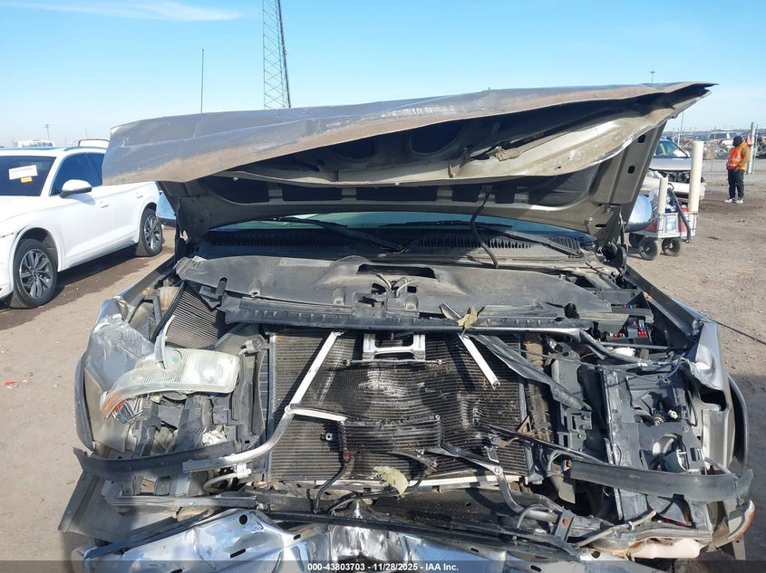 2002 GMC Sierra 1500 Sle VIN: 2GTEK19T921370504 Lot: 43803703