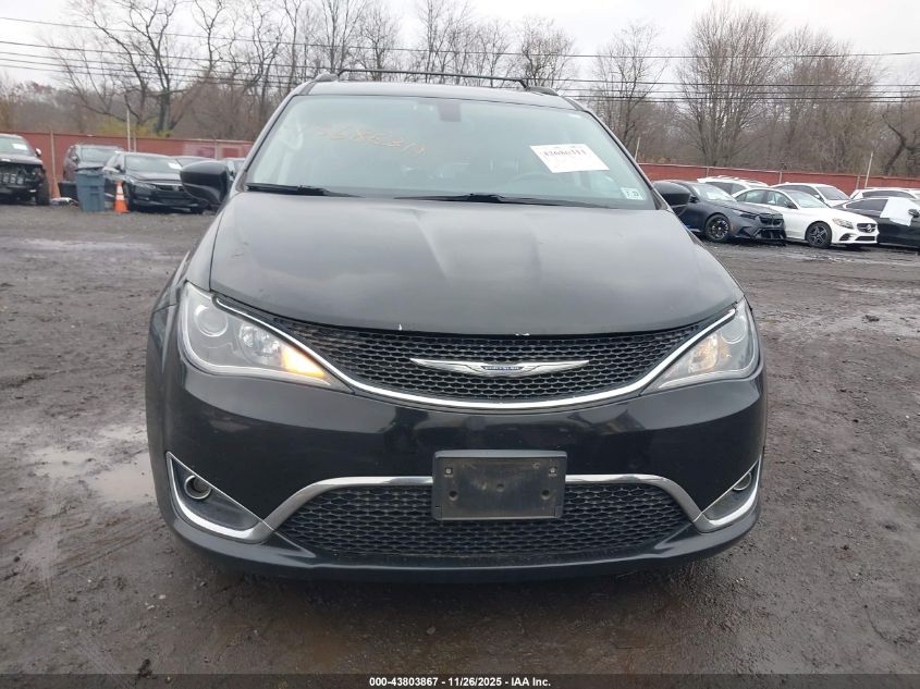 2017 Chrysler Pacifica Touring-L VIN: 2C4RC1BG8HR757017 Lot: 43803867