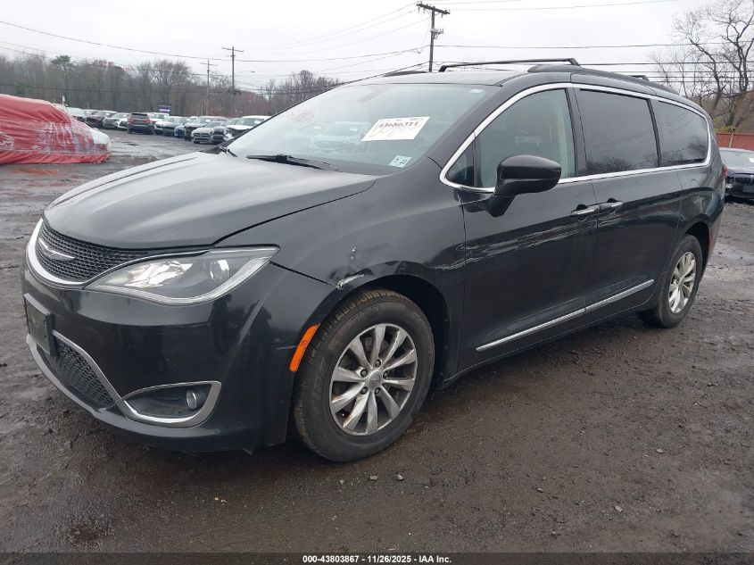 2017 Chrysler Pacifica Touring-L VIN: 2C4RC1BG8HR757017 Lot: 43803867