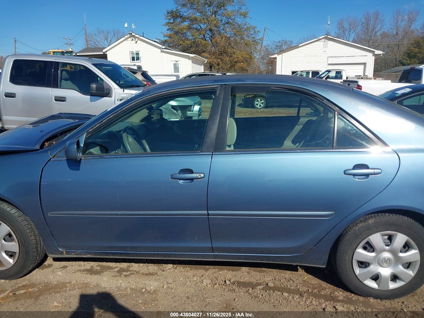 2003 Toyota Camry Le VIN: 4T1BE32K13U786930 Lot: 43804027