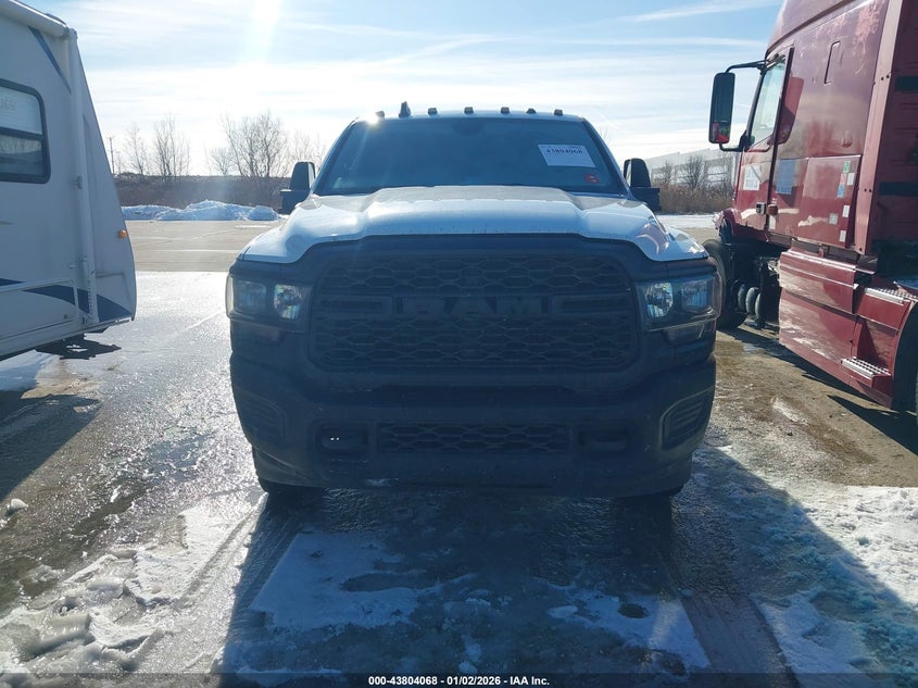 2023 Ram 3500 Ram Tradesman 4X4 8' Box white Lot 111043804068 Vin 3C63RRGL9PG648621