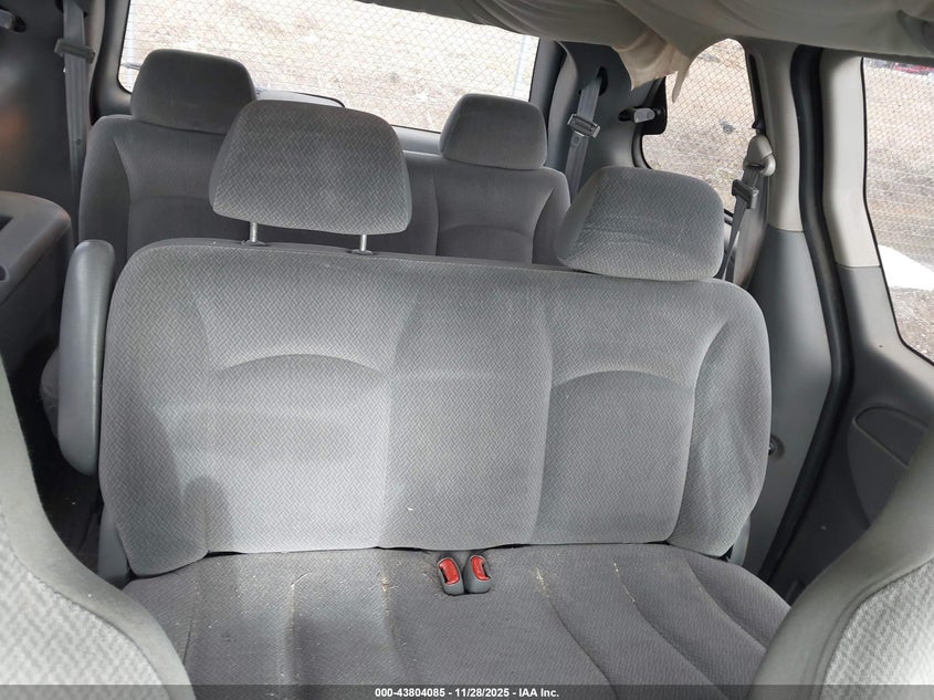 2005 Chrysler Town & Country VIN: 1C4GP45R35B269338 Lot: 43804085