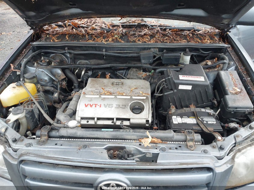 2005 Toyota Highlander V6 VIN: JTEEP21A750099830 Lot: 43804112