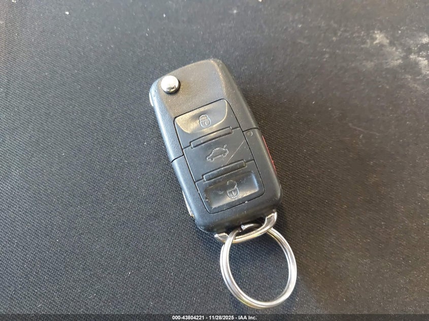 2009 Volkswagen New Beetle 2.5L VIN: 3VWRG31Y79M405840 Lot: 43804221