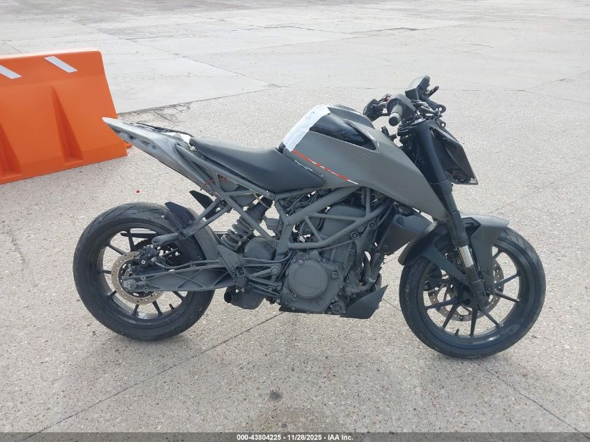 2021 Ktm 390 Duke VIN: MD2JPJ406MC246940 Lot: 43804225