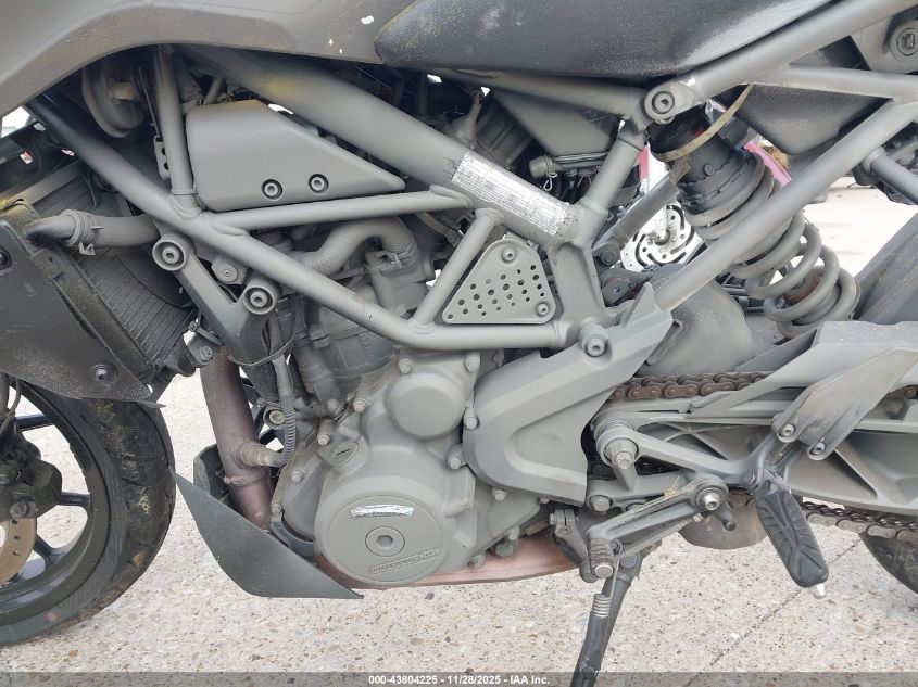 2021 Ktm 390 Duke VIN: MD2JPJ406MC246940 Lot: 43804225