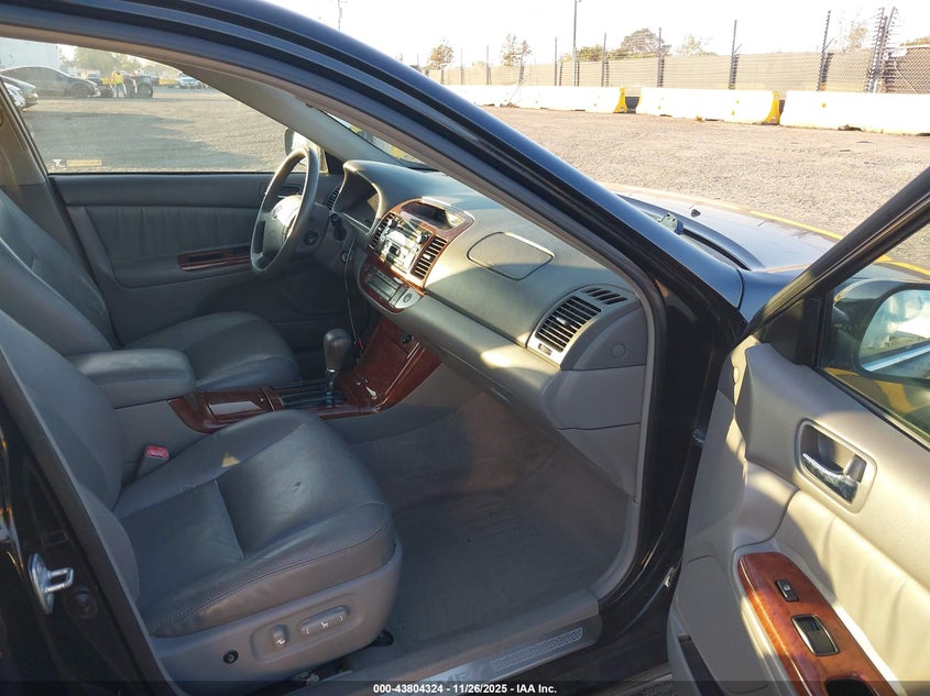4T1BF32K15U088804 2005 TOYOTA CAMRY photo no. 5