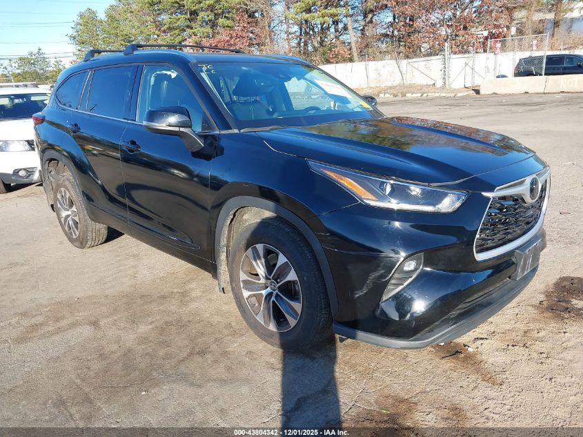 TOYOTA HIGHLANDER XLE