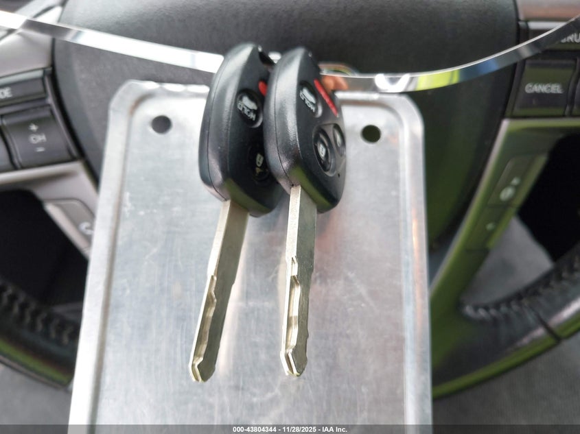 2013 Honda Pilot Touring VIN: 5FNYF4H98DB013792 Lot: 43804344