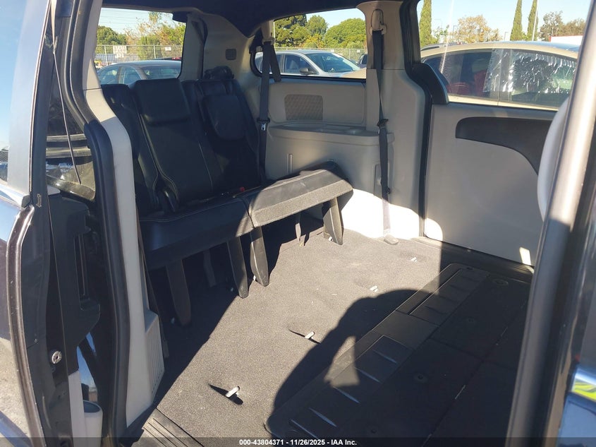 2017 Dodge Grand Caravan Sxt VIN: 2C4RDGCGXHR611779 Lot: 43804371