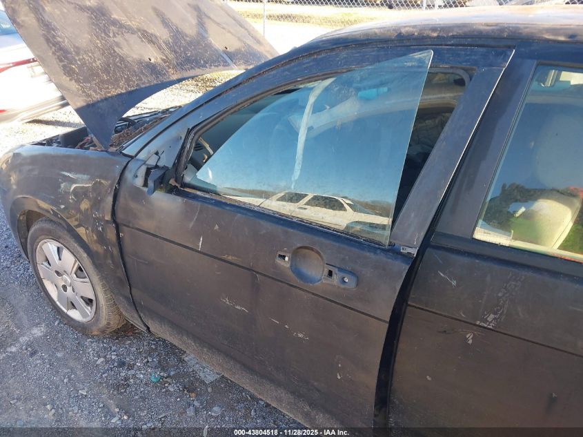 2010 Ford Focus S VIN: 1FAHP3EN0AW246605 Lot: 43804518