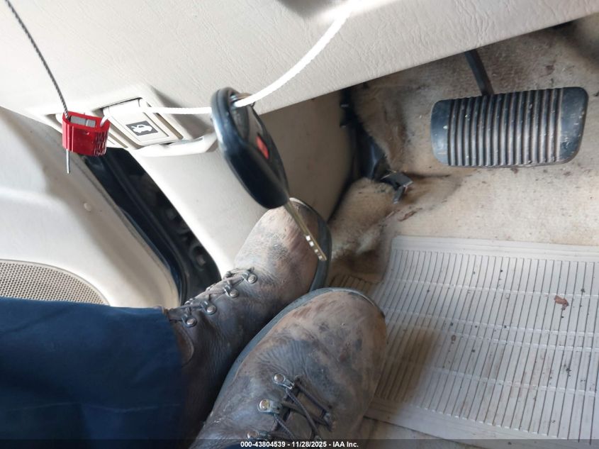 2003 Toyota Land Cruiser VIN: JTEHT05J832043971 Lot: 43804539