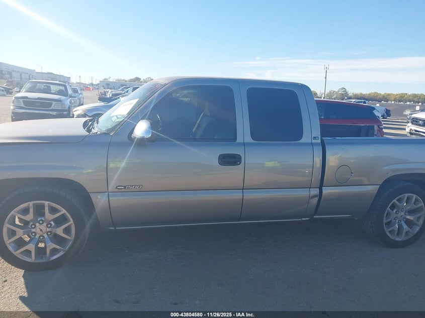 2001 Chevrolet Silverado 1500 Ls VIN: 2GCEC19V311116803 Lot: 43804580
