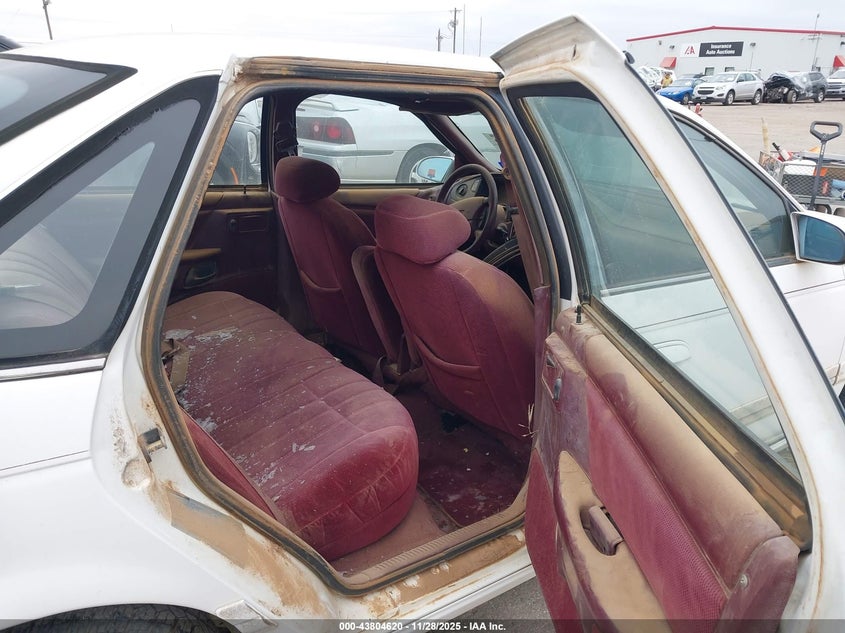 1994 Ford Taurus Gl VIN: 1FALP5246RG184456 Lot: 43804620