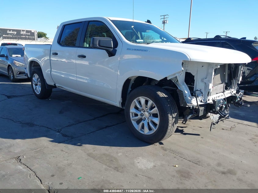 CHEVROLET SILVERADO 1500 2WD SHORT BED CUSTOM