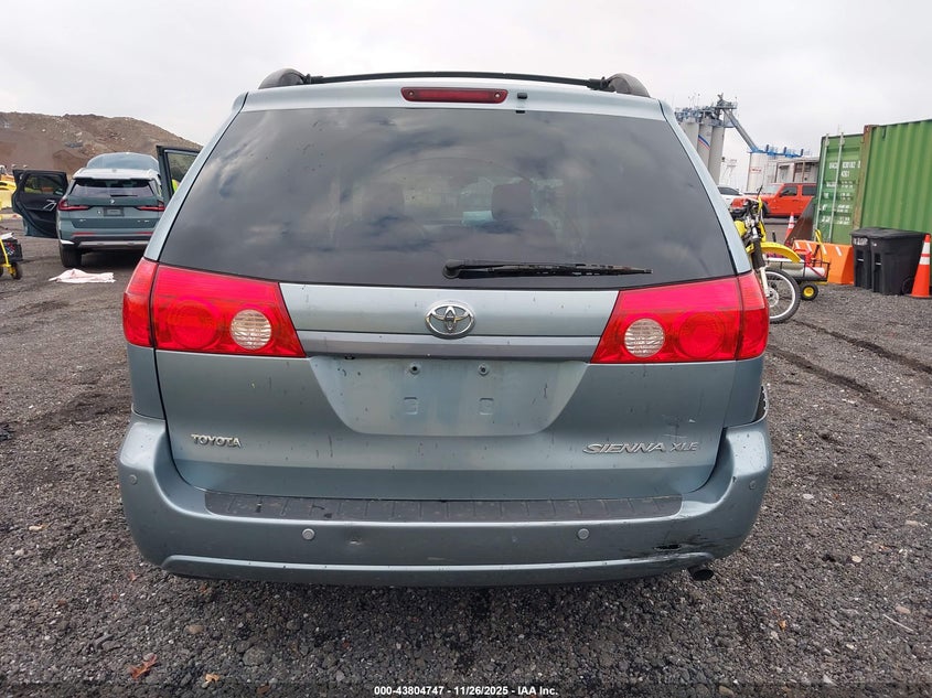 2008 Toyota Sienna VIN: 5TDZK22C88S212139 Lot: 43804747