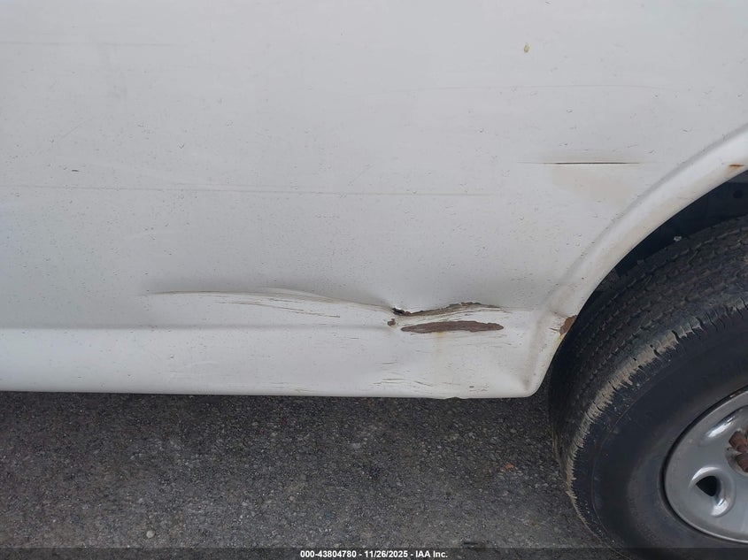 2011 Chevrolet Express 2500 Work Van VIN: 1GCWGFFA4B1129039 Lot: 43804780