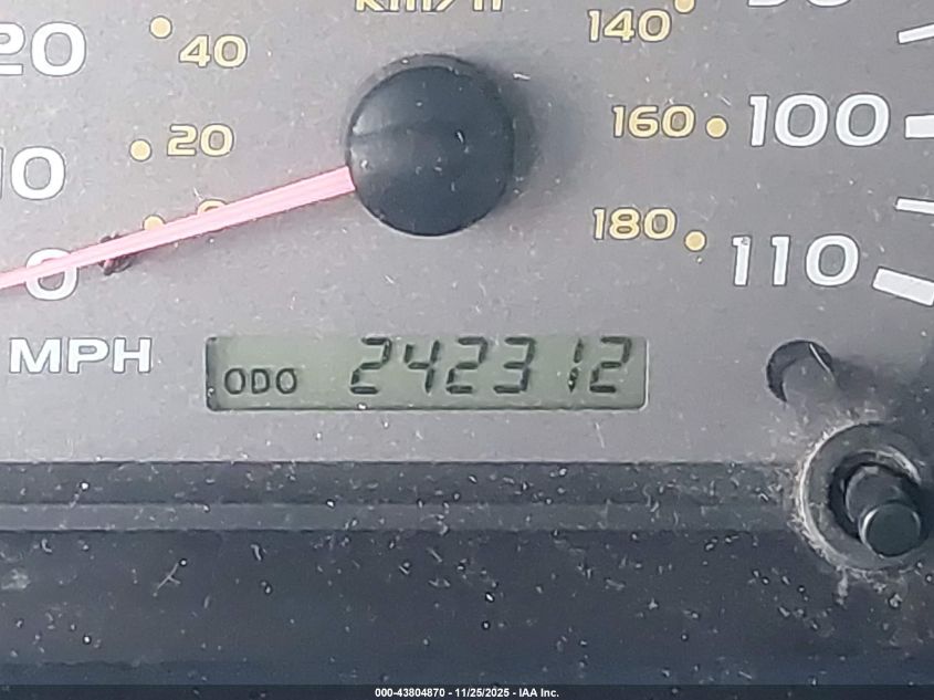 2003 Toyota Sequoia Limited V8 VIN: 5TDBT48A73S204316 Lot: 43804870