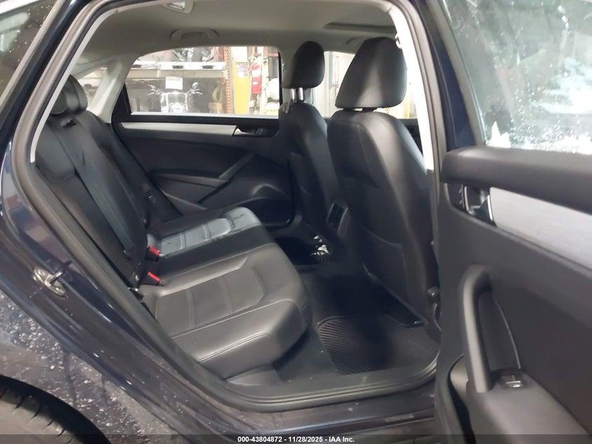 2013 Volkswagen Passat 2.5L Se VIN: 1VWBP7A33DC067960 Lot: 43804872