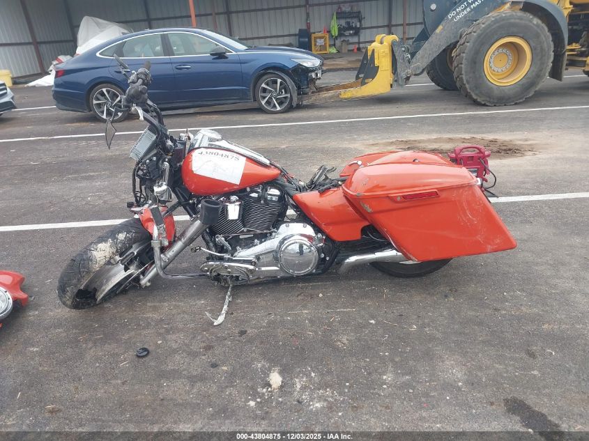 2017 Harley-Davidson Flhx Street Glide VIN: 1HD1KBC17HB663790 Lot: 43804875