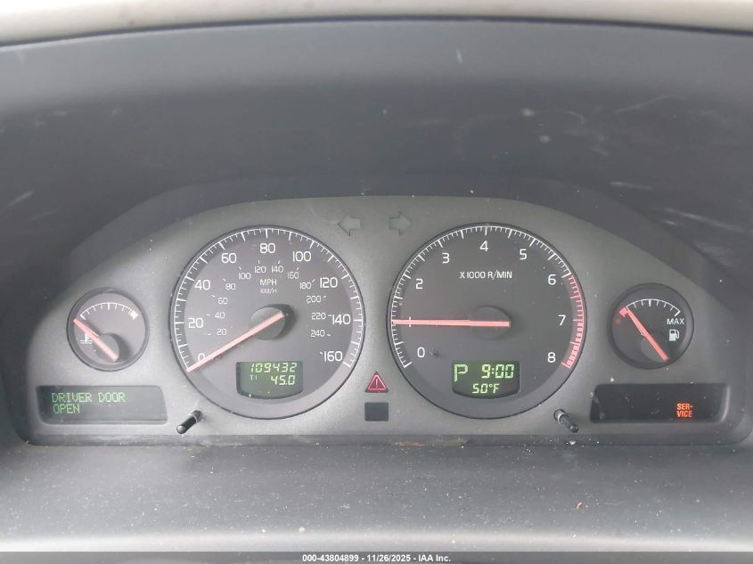 2001 Volvo V70 2.4/2.4 M Sr (Discontinued) VIN: YV1SW61R412105454 Lot: 43804899