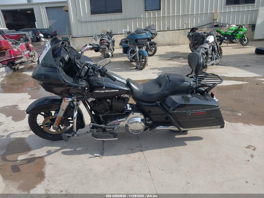 2016 Harley-Davidson Fltrxs Road Glide Special VIN: 1HD1KTM16GB612994 Lot: 43804939