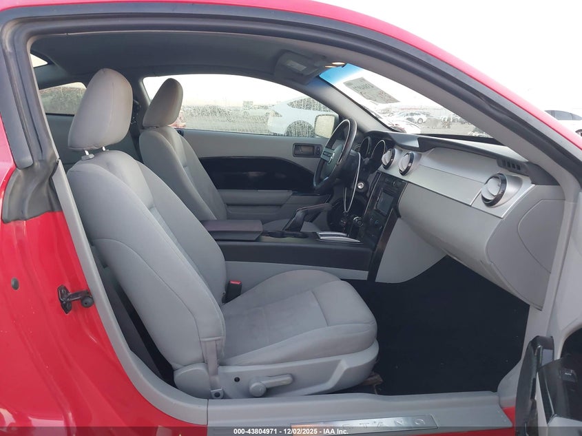 2006 Ford Mustang V6