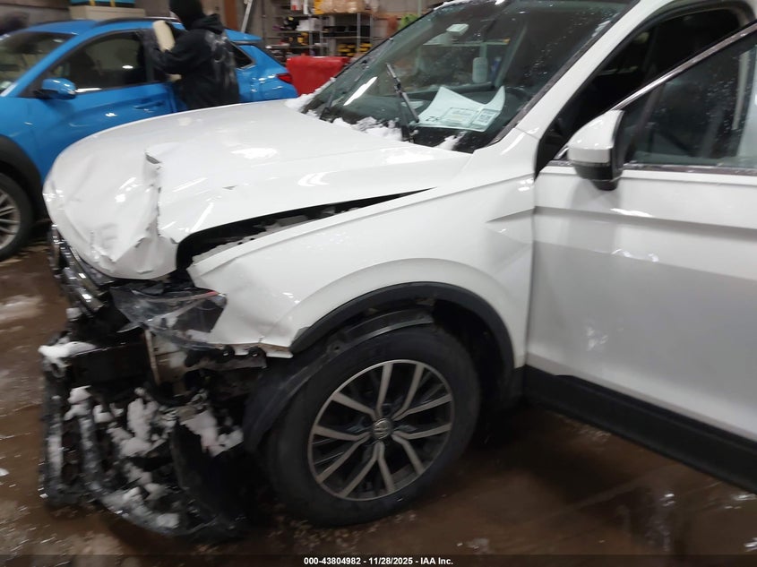 2019 Volkswagen Tiguan 2.0T Se/2.0T Sel/2.0T Sel R-Line/2.0T Sel R-Line Black VIN: 3VV2B7AX1KM150949 Lot: 43804982