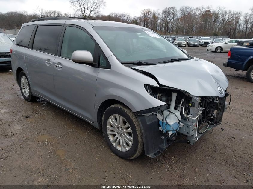 TOYOTA SIENNA XLE PREMIUM 8 PASSENGER