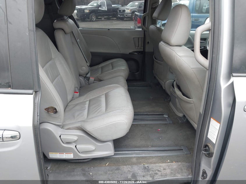 2017 Toyota Sienna Xle Premium 8 Passenger VIN: 5TDYZ3DC2HS777237 Lot: 43805092